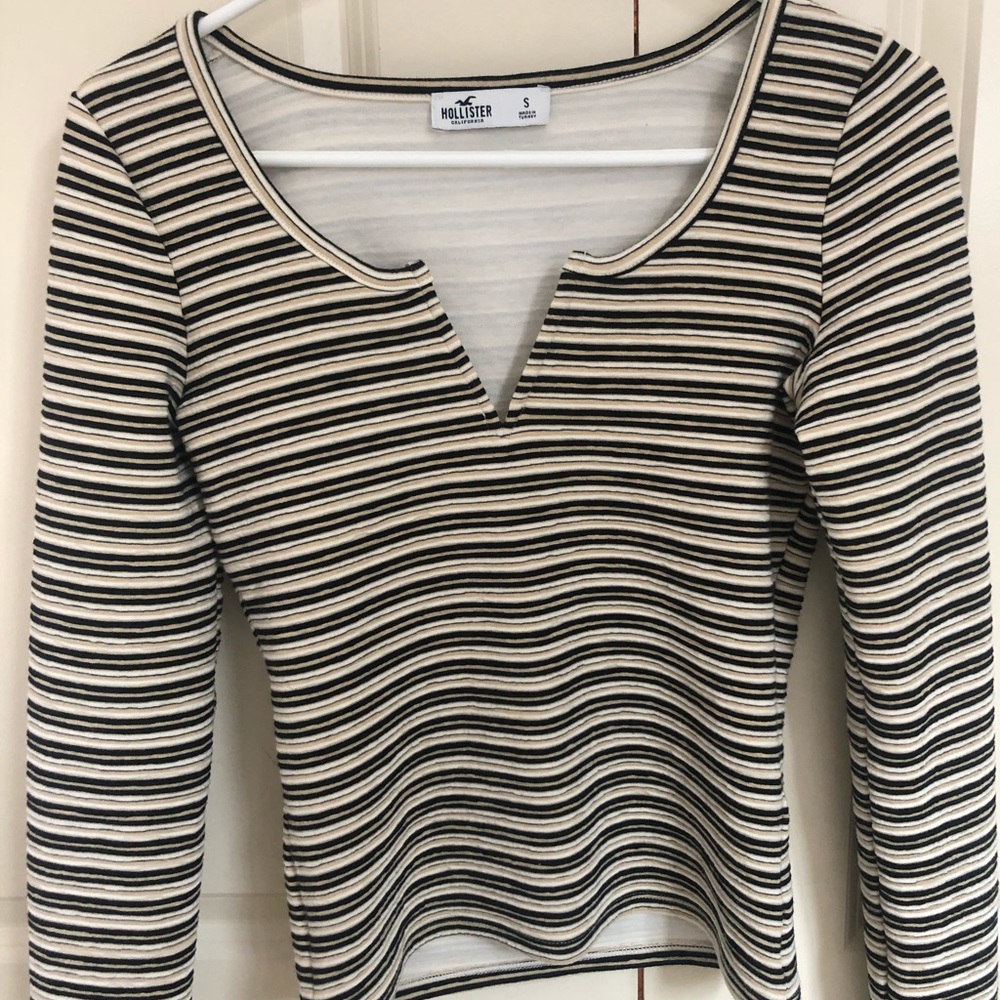 Hollister sweater